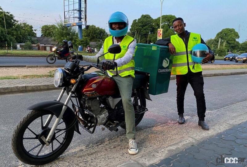 「ヤマハがタンザニアでバイク配送事業の実験を開始。アフリカ向け働くバイク「クラックス レヴ」の活躍やいかに？」の1枚目の画像