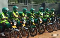 ヤマハがタンザニアでバイク配送事業の実験を開始。アフリカ向け働くバイク「クラックス レヴ」の活躍やいかに？ - uganda_rider_01