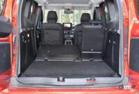 3名乗車状態のラゲッジルーム