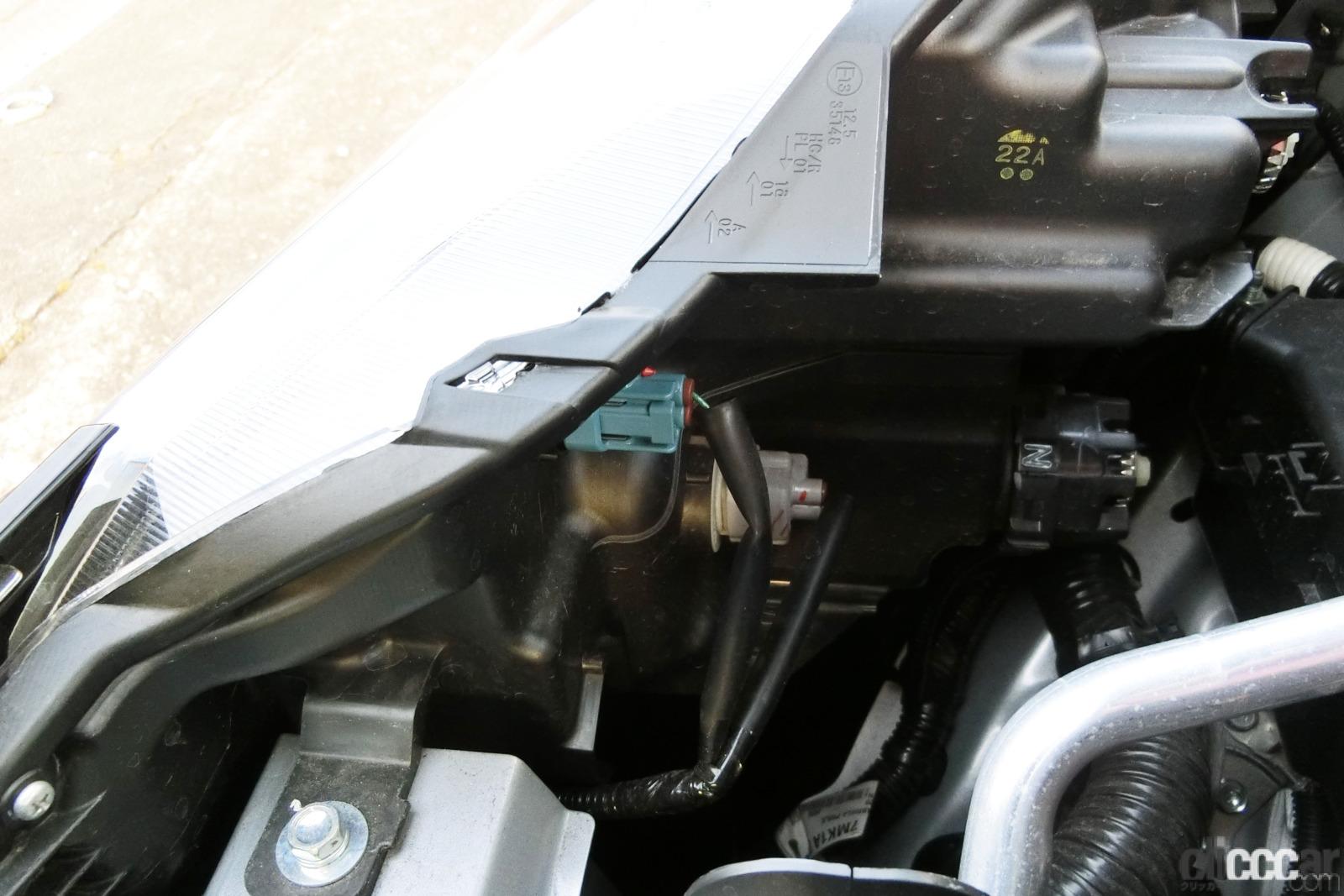 barometer of maintenance 22 small bulb change 画像｜センタートレイに伝統の車検証入れ、eK