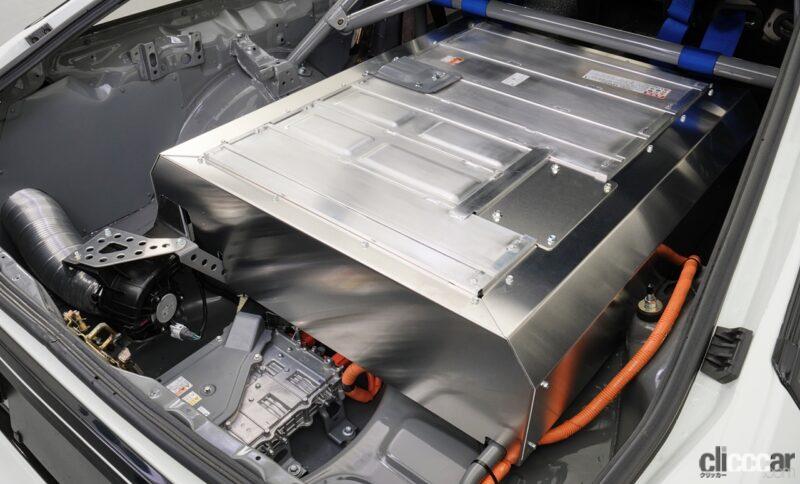 「往年のトヨタ「AE86」がBEVで完全復活。4A-Gのエンジンサウンドも健在」の5枚目の画像