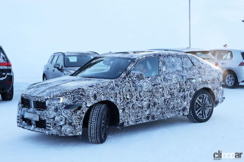 「BMW高性能クーペSUV「X2 M35i」次期型のM専用仕様を見よ！内部を激写」の13枚目の画像