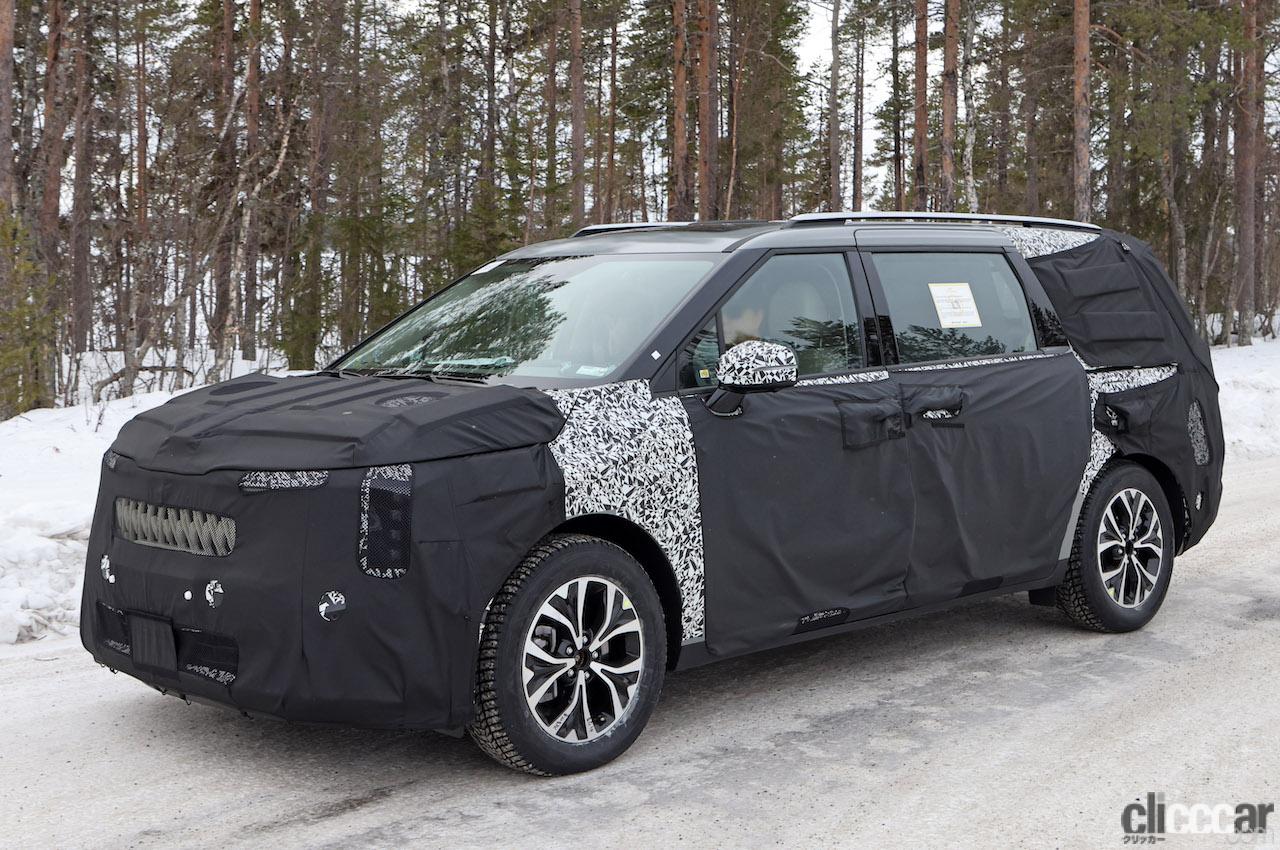 韓国を代表するミニバン「カーニバル」が大幅改良へ！内部に大型