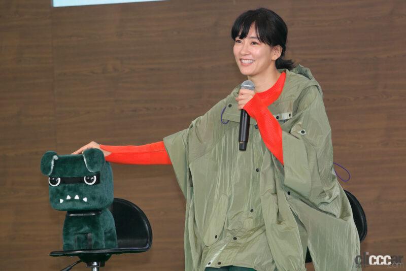 「三菱「デリカミニ」発表会にTV CMに登場した水川あさみさんが登場！」の14枚目の画像