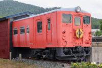 幾寅駅前に保存されているキハ40形は国鉄キハ12形をイメージしたレトロなデザインに改造していました