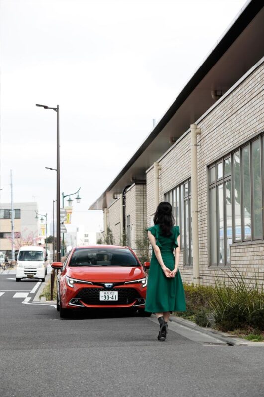 「「これがカローラなの？」橘舞×トヨタ・カローラスポーツ【注目モデルでドライブデート!? Vol.157】」の16枚目の画像