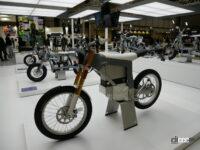 フラッグシップの「カルク」は林道などオフロードを楽しむための電動バイク。メーカー希望小売価格は291万5000円。