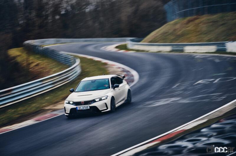 「ホンダ「シビック・タイプR」、ニュルブルクリンク北コースのFF最速ラップタイム更新！」の1枚目の画像