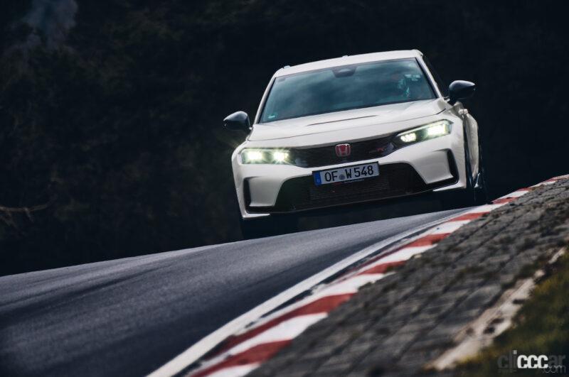 「ホンダ「シビック・タイプR」、ニュルブルクリンク北コースのFF最速ラップタイム更新！」の12枚目の画像