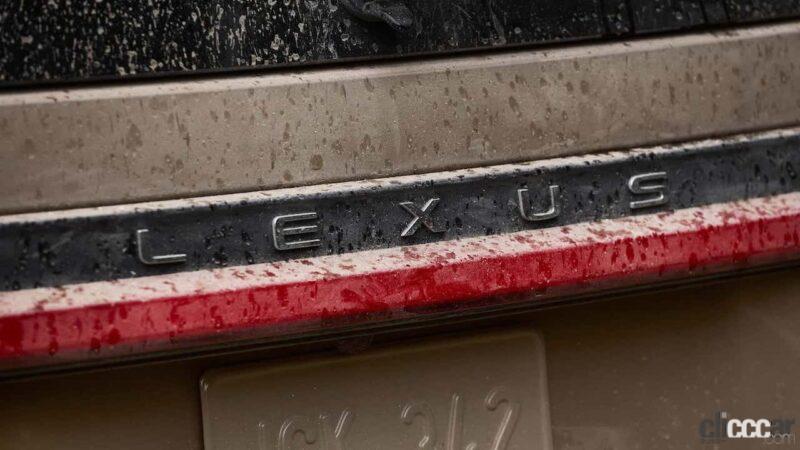 「レクサス「GX」次期型、ヘッドライトを先行初公開」の3枚目の画像
