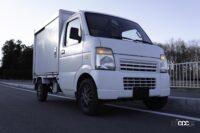 軽貨物運送とは、三輪以上の軽自動車および二輪の自動車（125cc以上）を使用して貨物を運送する事業をさす