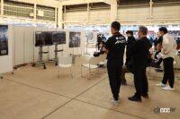 広いエリアにはタイミングモニターや中継映像も映し出される