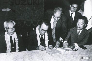 1982年10月2日、スズキはインド・マルチ社との提携に調印