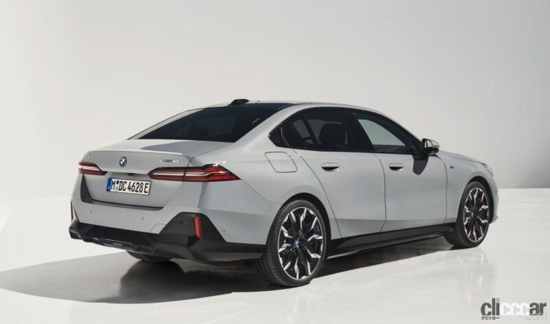 「BMW新型5シリーズ公開！ 新しいデザイン言語によるスタイリングをチェック【クルマはデザインだ】」の6枚目の画像