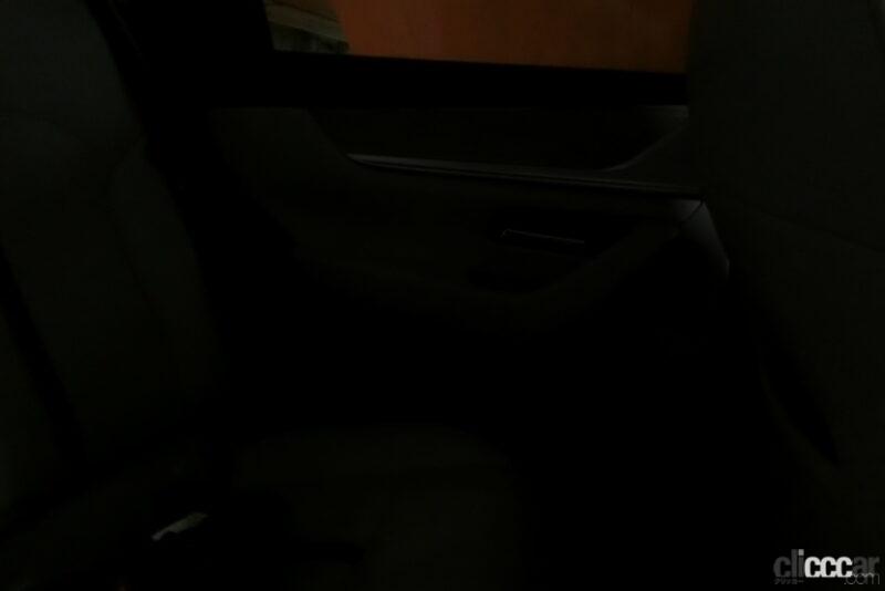 「室内のLED間接照明が夜のドライブを楽しくする、マツダ「CX-60」のライト類を全紹介【新車リアル試乗 8-6　マツダCX-60 i-ACTIVSENSE・ALH概要＆前後ランプ編】」の32枚目の画像