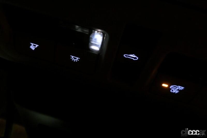 「室内のLED間接照明が夜のドライブを楽しくする、マツダ「CX-60」のライト類を全紹介【新車リアル試乗 8-6　マツダCX-60 i-ACTIVSENSE・ALH概要＆前後ランプ編】」の33枚目の画像