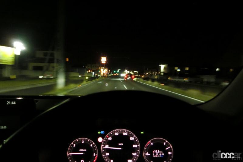 「夜にマツダ「CX-60」のアダプティブ・LED・ヘッドライト「ALH」を試してみた【新車リアル試乗 8-7　マツダCX-60 i-ACTIVSENSE・ALH実践編】」の3枚目の画像