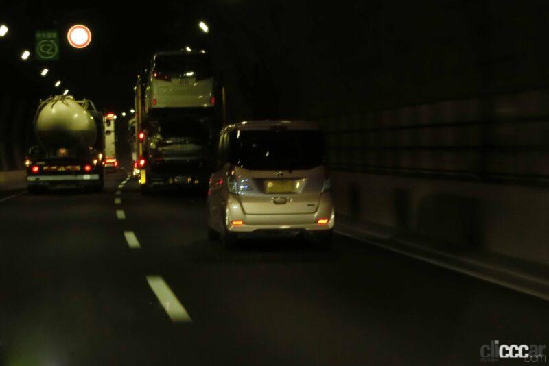 「夜にマツダ「CX-60」のアダプティブ・LED・ヘッドライト「ALH」を試してみた【新車リアル試乗 8-7　マツダCX-60 i-ACTIVSENSE・ALH実践編】」の41枚目の画像