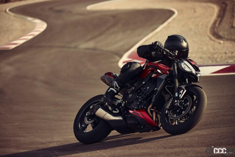 「トライアンフが「ストリートトリプル765 Moto2エディション」を国内発売。専用装備が満載の限定モデル登場」の9枚目の画像