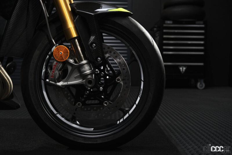 「トライアンフが「ストリートトリプル765 Moto2エディション」を国内発売。専用装備が満載の限定モデル登場」の6枚目の画像