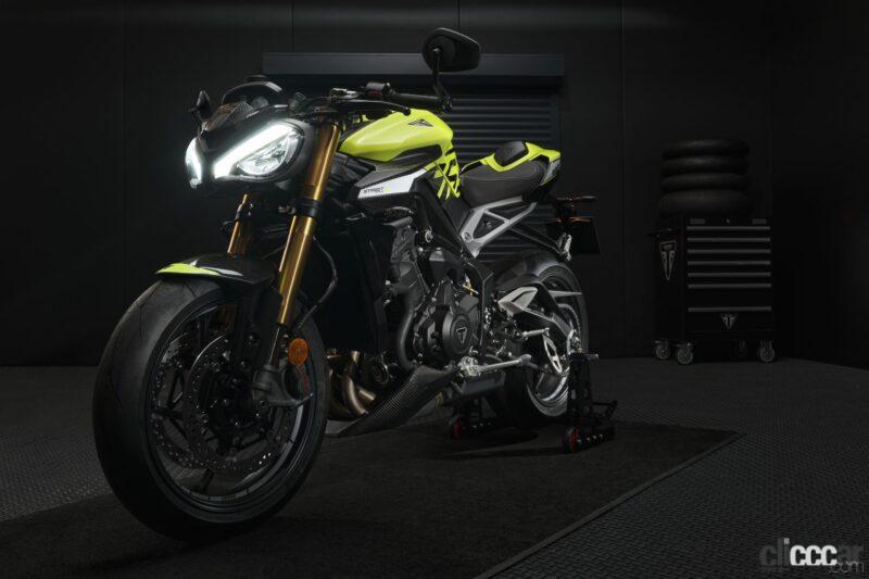 「トライアンフが「ストリートトリプル765 Moto2エディション」を国内発売。専用装備が満載の限定モデル登場」の1枚目の画像