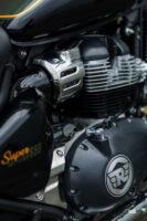 スーパーメテオ650のエンジン