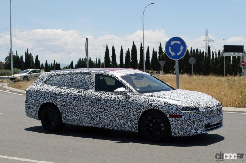 「BMWを真似てみた!? シュコダ「スペルブ ワゴン」次期型はディーゼル搭載のVWグループ最終モデルに」の6枚目の画像