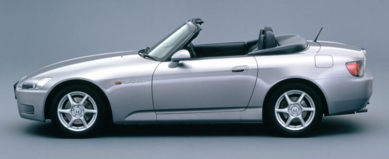 「ホンダ「S2000 タイプ V」発表。VGS（可変ギヤ比ステアリング）を装備したオープンスポーツカーの価格は356万円【今日は何の日？7月7日】」の3枚目の画像