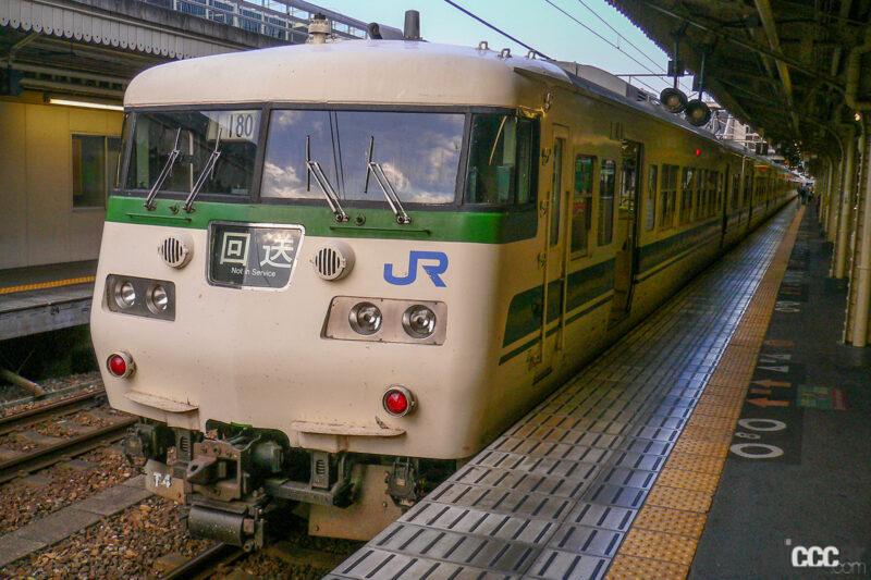 「引退する前に見届けよう。国鉄の名車・117系の定期運用が7月21日で終了」の8枚目の画像