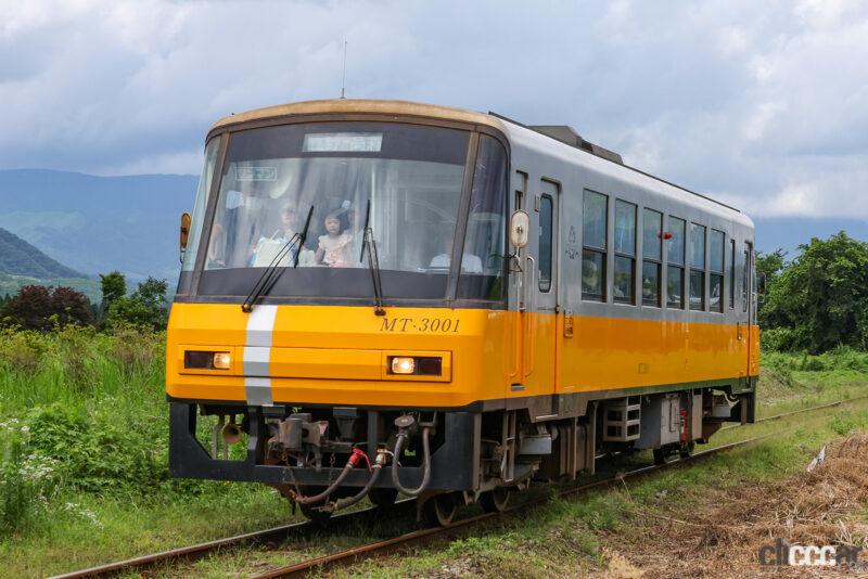 「阿蘇カルデラの南側を走る「南阿蘇鉄道」の全線運行を熊本地震から7年ぶり再開。新型車両MT-4000形、トロッコ列車ゆうすげ号も運行」の2枚目の画像