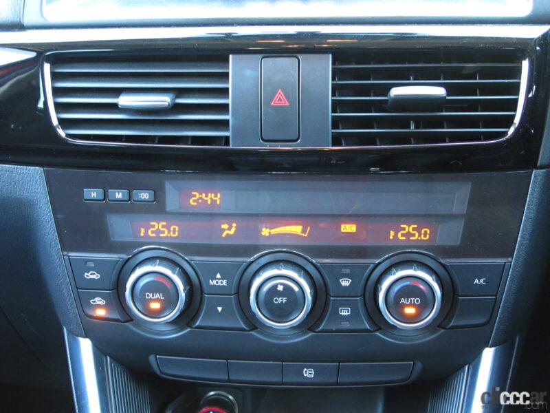 「5分で冷え冷え？ 炎天下で猛暑となった車内をすぐに快適にするカーエアコンの意外な使い方」の3枚目の画像