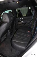 「BMW iX5 Hydrogen」の後席