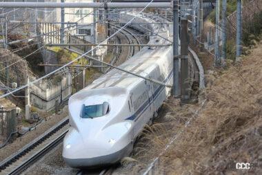 東海道新幹線N700系の『東海道新幹線再生アルミ』を金属バットにリサイクル