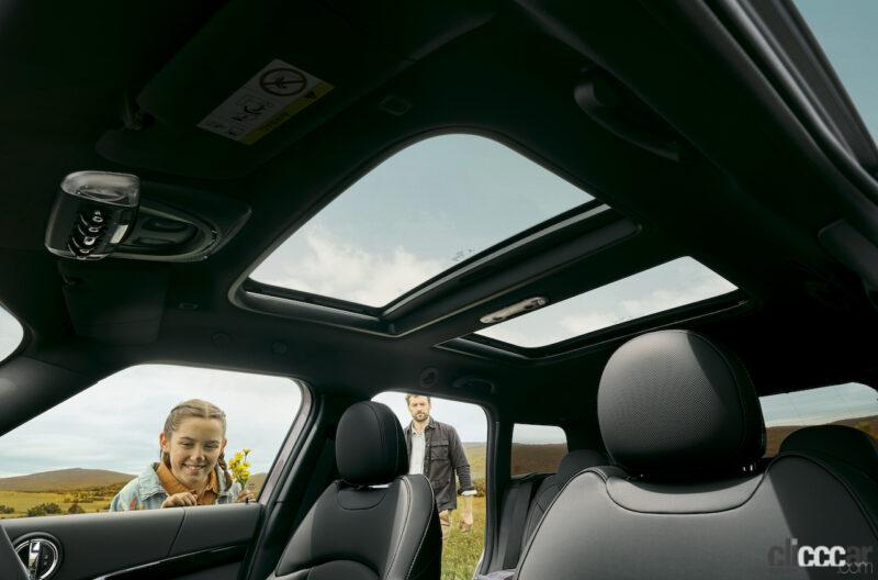 「MINIクロスオーバーの限定車「MINI Crossover Highlands Edition」登場。壮大なスコットランド・ハイランド地方をイメージ」の5枚目の画像