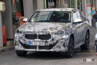 BMW「X2」次期型、ノーズデザインが初露出！ 完全なるクーペSUVへ - BMW X2 base less camo 1