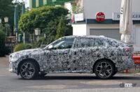 BMW「X2」次期型、ノーズデザインが初露出！ 完全なるクーペSUVへ - BMW X2 base less camo 6