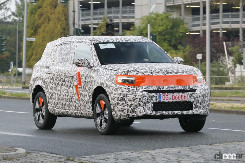 「オペル「クロスランド」次期型、フルEVモデルを初キャッチ」の10枚目の画像