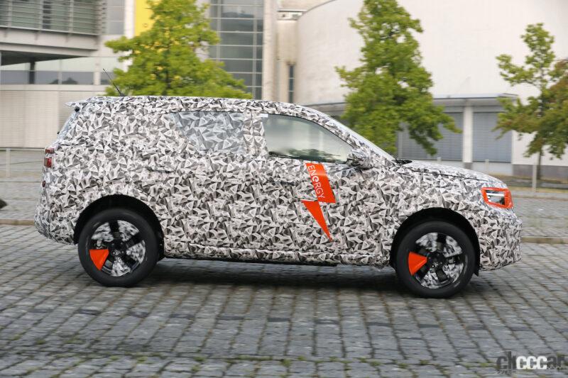 「オペル「クロスランド」次期型、フルEVモデルを初キャッチ」の13枚目の画像