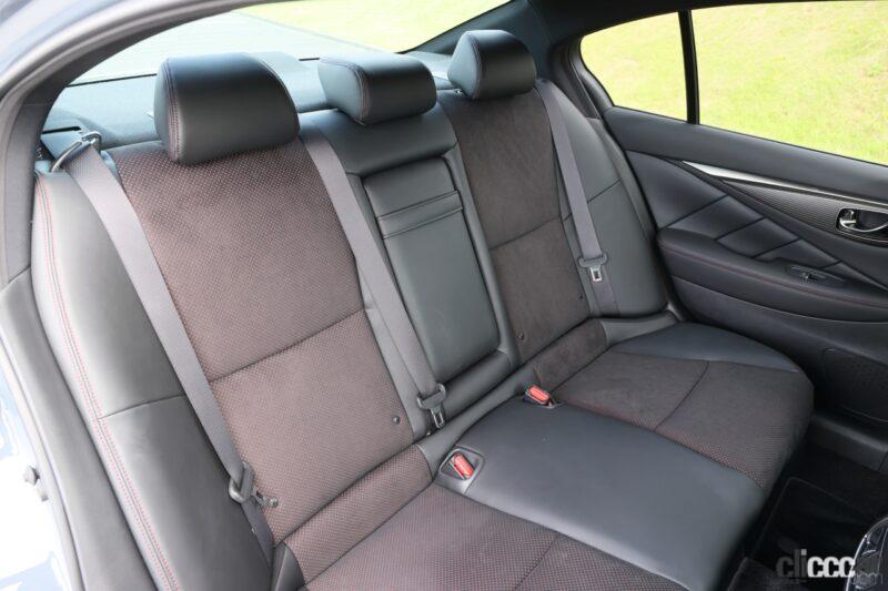 「日産「スカイラインNISMO」はレカロシートを選ぶと後席も構造が違う。どうして？」の18枚目の画像