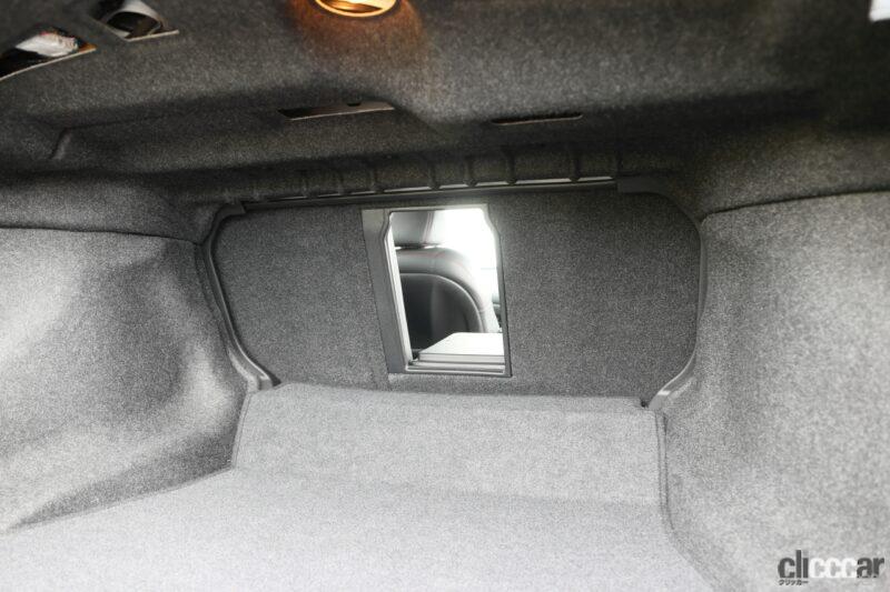 「日産「スカイラインNISMO」はレカロシートを選ぶと後席も構造が違う。どうして？」の20枚目の画像