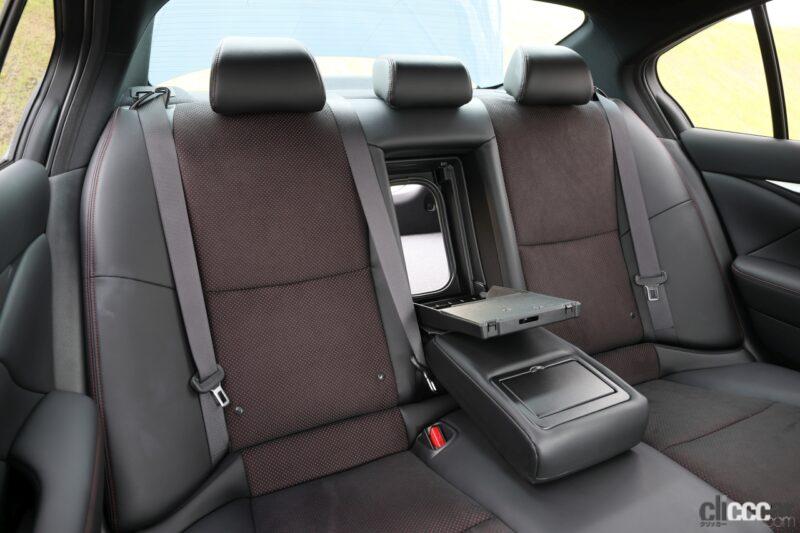 「日産「スカイラインNISMO」はレカロシートを選ぶと後席も構造が違う。どうして？」の19枚目の画像