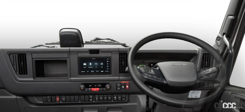「いすゞの中型トラック「フォワード」シリーズがフルモデルチェンジ！ 先進安全装備や快適性が大幅向上」の1枚目の画像