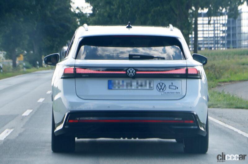 「撮るなよ！ VWパサート後継EVワゴン「ID.7」ついに生産仕様が登場」の1枚目の画像