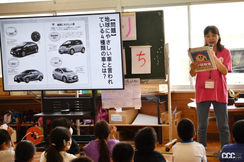 「WRC「ラリージャパン」開催の地元小中学で「ラリー教室」を実施。世界のアライ・新井敏弘先生に子供ら大盛上がり」の8枚目の画像