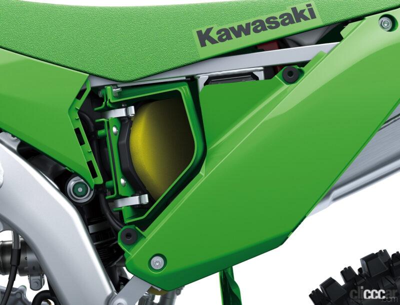 「カワサキがオフロード競技用モデルの新型「KX450／450X」の詳細を公開。5年ぶりのフルチェンジでエンジンを性能アップ」の19枚目の画像