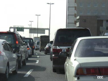 高速道路の渋滞時ってどの車線を走るのがベストなの？