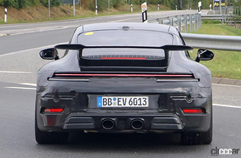 「初の電動化で700馬力！ポルシェ「911 GTS」改良型ハイブリッド、473馬力から脅威のブースト」の11枚目の画像