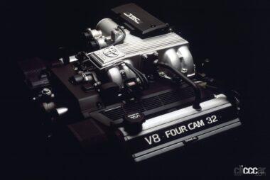 最高出力260PS最大トルク36.0kgmを発揮する4.0L V8 DOHCエンジン