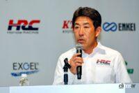 2輪クラスのプリンシパルを務める岡田忠之さん。世界最高峰GP500で日本人最多勝利をあげている。
