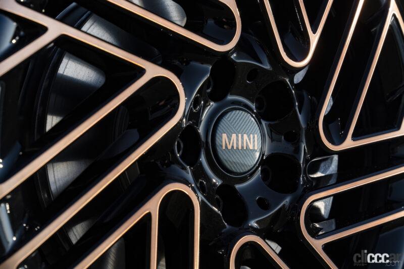 「MINIクラブマンの最終モデル「MINI クラブマン ファイナルエディション」が320台限定で登場」の4枚目の画像